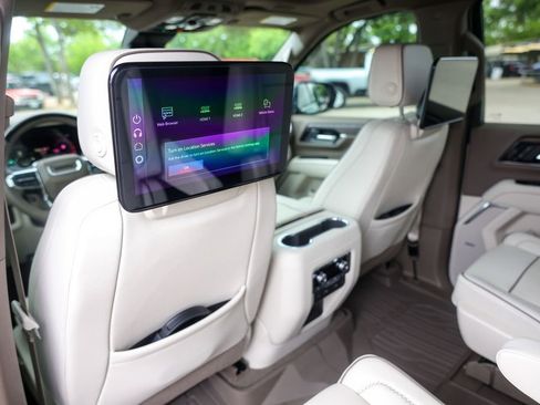 Used 2026 GMC Yukon Denali w/ Denali Reserve Package image 30