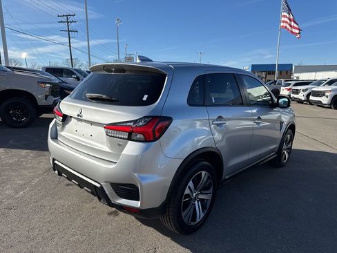 Used 2023 Mitsubishi Outlander Sport ES AWD/4WD image 5