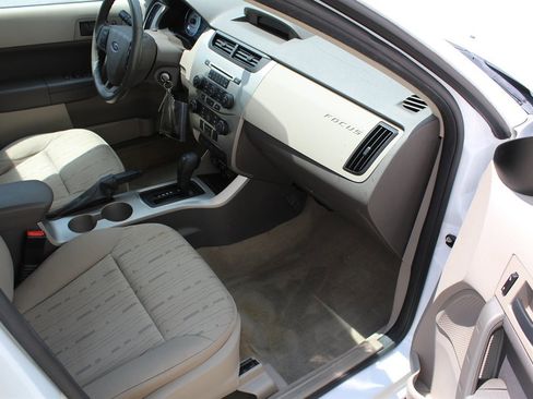 Used 2008 Ford Focus SE image 12