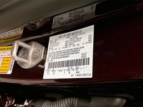 Used 2025 Lincoln Nautilus Premier w/ Jet Appearance Package image 35