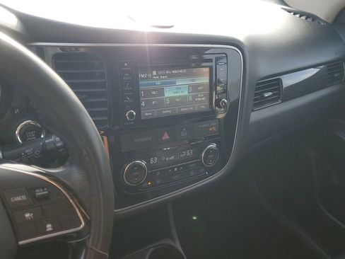 Used 2016 Mitsubishi Outlander SEL image 26