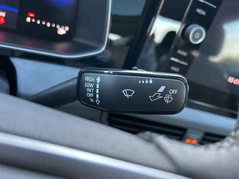 New 2026 Volkswagen Jetta SE image 24