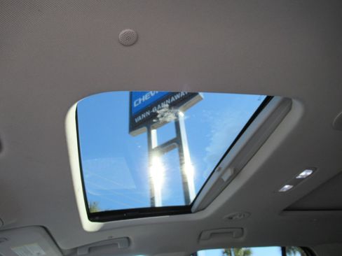 Used 2020 Chevrolet Traverse Premier image 22