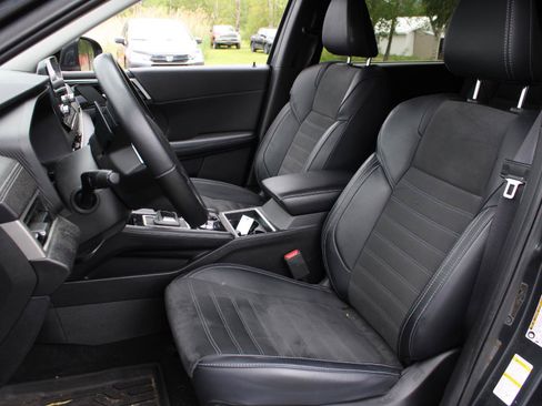 Used 2024 Mitsubishi Outlander SE Black Edition AWD/4WD image 15