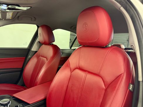 Used 2018 Alfa Romeo Giulia image 20