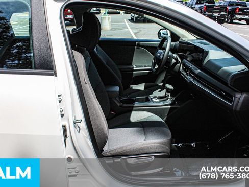 Used 2025 Kia K4 FWD image 21