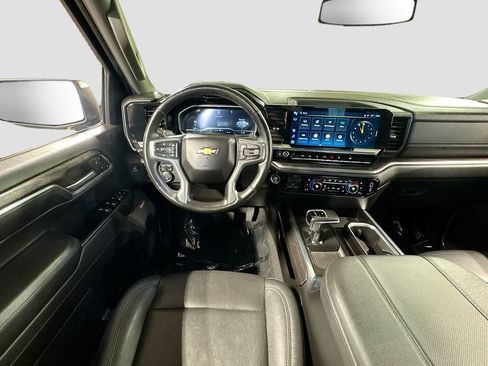 Used 2024 Chevrolet Silverado 1500 LTZ AWD/4WD image 13