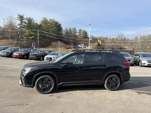 Used 2025 Subaru Ascent Bronze Edition image 3