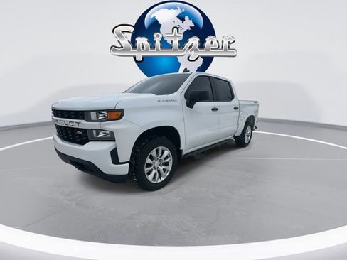 Used 2020 Chevrolet Silverado 1500 Custom w/ Custom Value Package image 4