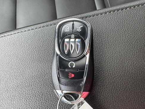Used 2025 Buick Envista Avenir FWD image 24