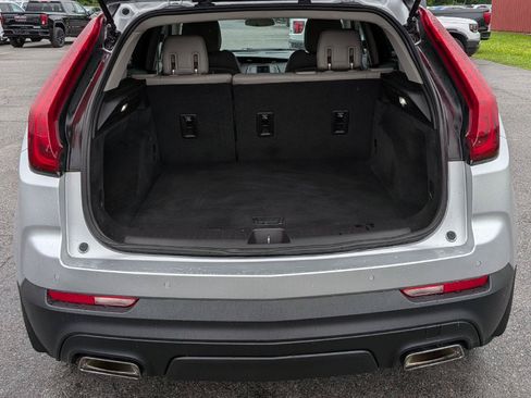 Used 2019 Cadillac XT4 Luxury w/ Cold Weather Package AWD/4WD image 10