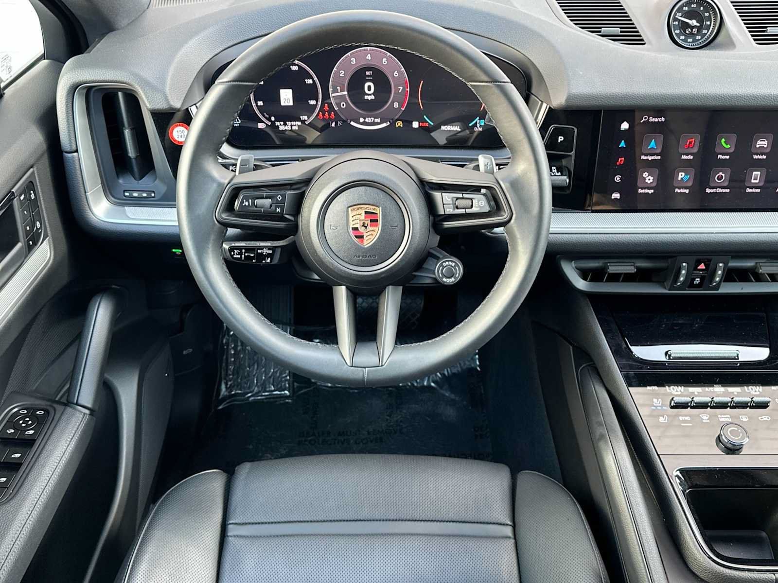 Certified 2025 Porsche Cayenne Coupe AWD/4WD image 15
