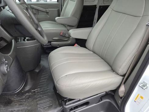 New 2026 GMC Savana 3500 RWD image 24