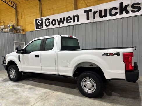 Used 2017 Ford F250 XL w/ Power Equipment Group image 5