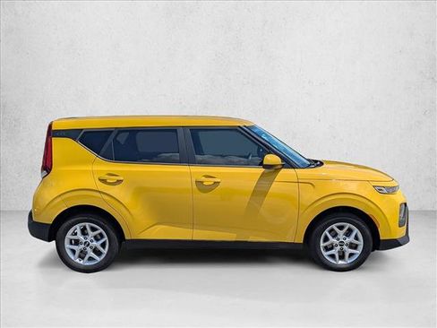 Used 2020 Kia Soul S FWD image 4