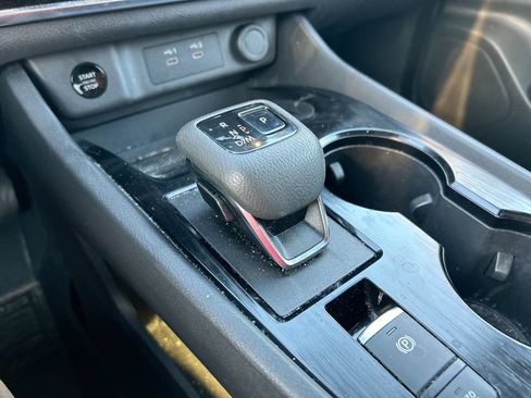 Used 2024 Nissan Rogue SV FWD image 25
