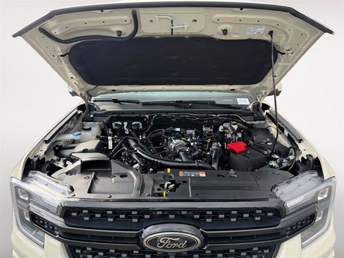 Used 2025 Ford Ranger Lariat w/ FX4 Off-Road Package image 21