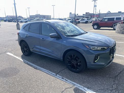 Used 2023 Ford Escape ST-Line Elite AWD/4WD image 6