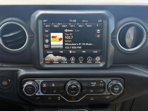 Used 2023 Jeep Wrangler Unlimited Sahara w/ Cold Weather Group AWD/4WD image 20