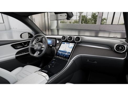 Used 2026 Mercedes-Benz GLC 300 4MATIC image 5