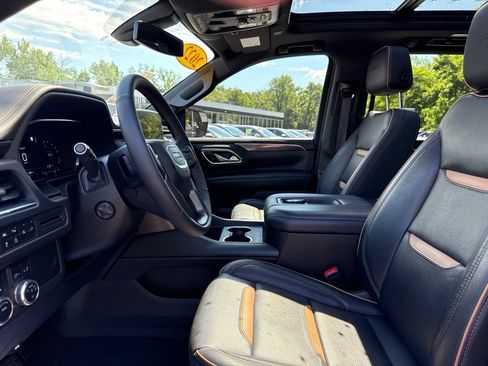 Used 2022 GMC Yukon XL AT4 AWD/4WD image 9