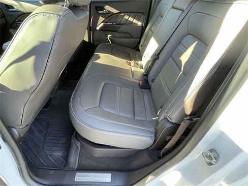 Certified 2022 GMC Canyon Denali image 12