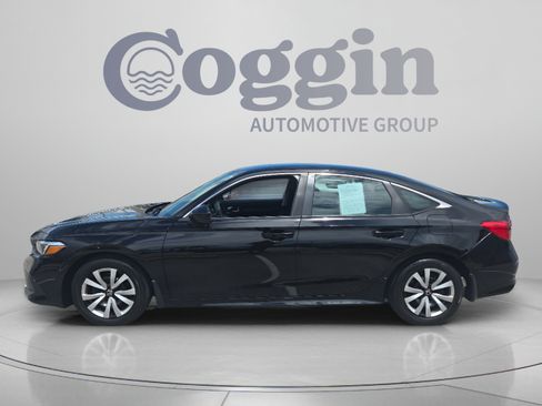 Used 2024 Honda Civic LX image 2