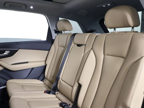 Used 2023 Audi Q7 3.0T Prestige image 10