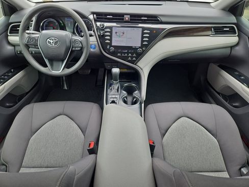 Used 2020 Toyota Camry LE w/ Sunroof Package FWD image 25