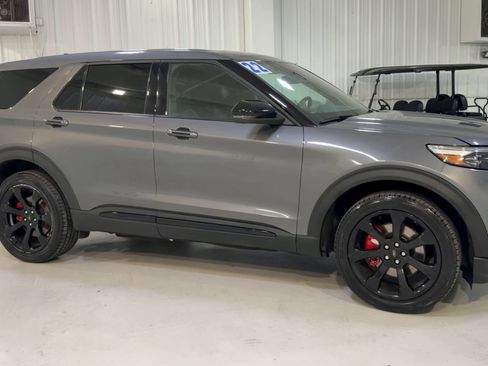 Used 2022 Ford Explorer ST w/ Equipment Group 401A image 3