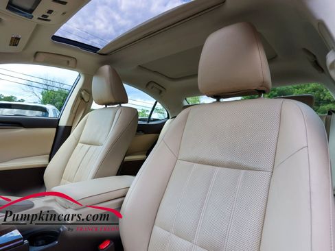 Used 2016 Lexus ES 350 w/ Luxury Package w/Wood Trim FWD image 23
