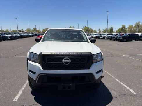 Used 2022 Nissan Frontier S w/ Technology Package RWD image 2