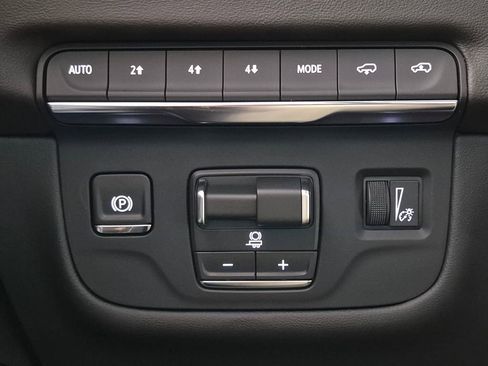 New 2026 Cadillac Escalade Luxury image 16