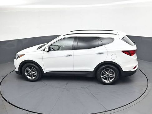 Used 2017 Hyundai Santa Fe Sport FWD image 28