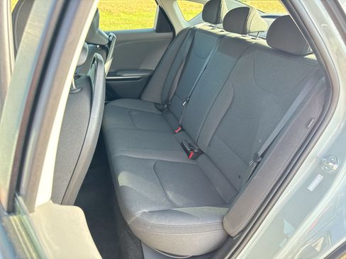 Used 2025 Kia K4 FWD image 21