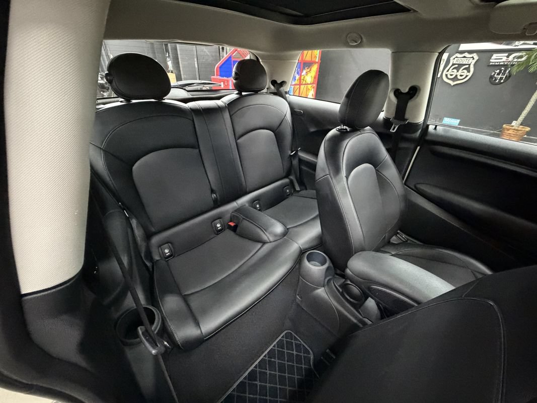 Used 2017 MINI Cooper 2-Door Hardtop FWD image 17
