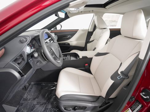 New 2025 Lexus ES 350 w/ Premium Package image 8