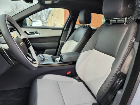 New 2026 Land Rover Range Rover Velar Dynamic SE image 8