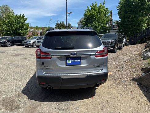 Used 2022 Subaru Ascent Limited w/ Technology Package AWD/4WD image 4