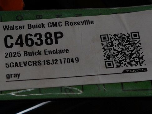 Used 2025 Buick Enclave Avenir image 33