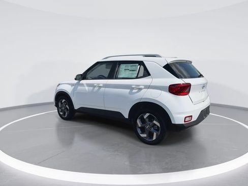 New 2026 Hyundai Venue SEL FWD image 6
