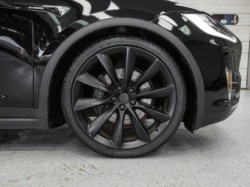 Used 2020 Tesla Model X Long Range AWD image 14