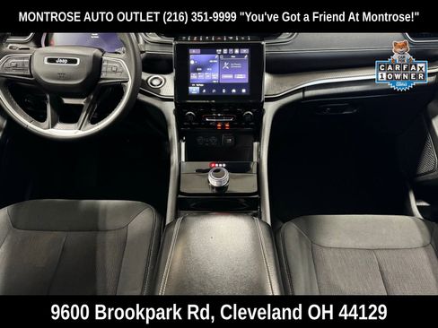 Used 2023 Jeep Grand Cherokee L Laredo image 2