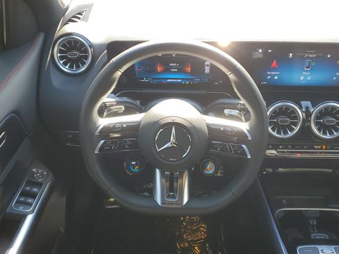 Used 2025 Mercedes-Benz GLA 35 AMG 4MATIC image 24