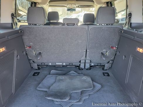 Used 2017 Ford Transit Connect XLT image 18
