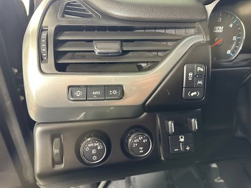 Used 2016 Chevrolet Tahoe LTZ AWD/4WD image 29