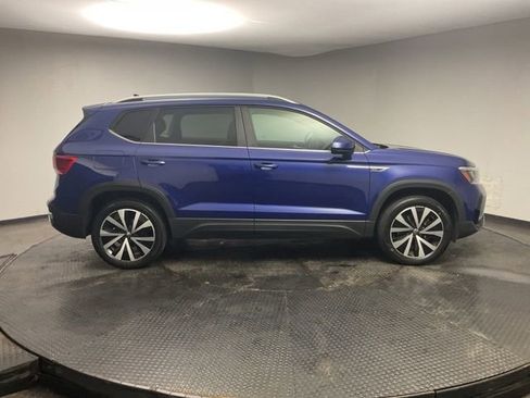 Used 2022 Volkswagen Taos SE AWD/4WD image 9