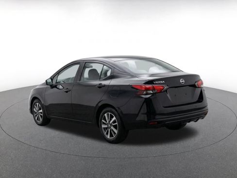 Used 2025 Nissan Versa SV FWD image 7
