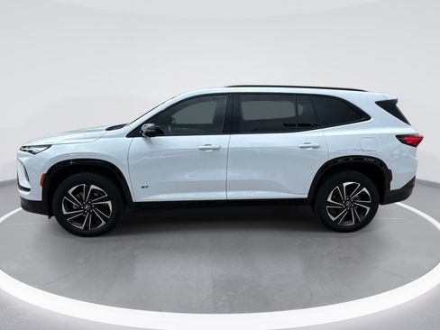 Used 2026 Buick Enclave Sport Touring w/ Power Package FWD image 5