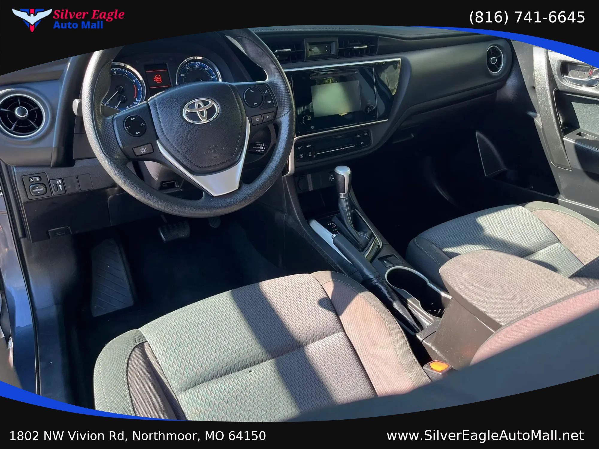 Used 2018 Toyota Corolla LE FWD image 8